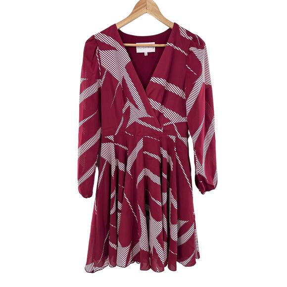Charles Henry‎ Size S Dress Printed Mini Long Sleeve Dress V-Neck Burgundy Geo - Picture 1 of 13